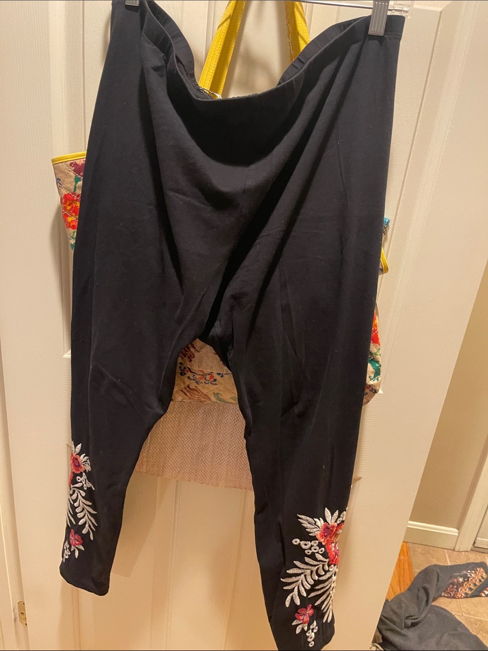Johnny Was Black Embroidered leggings Women's Relaxed Fit